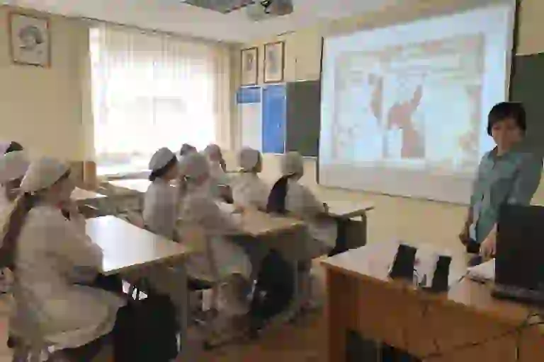 Классный час «Духовные скрепы Отечества» прошёл в Наро-Фоминском филиале Московского областного медицинского колледжа