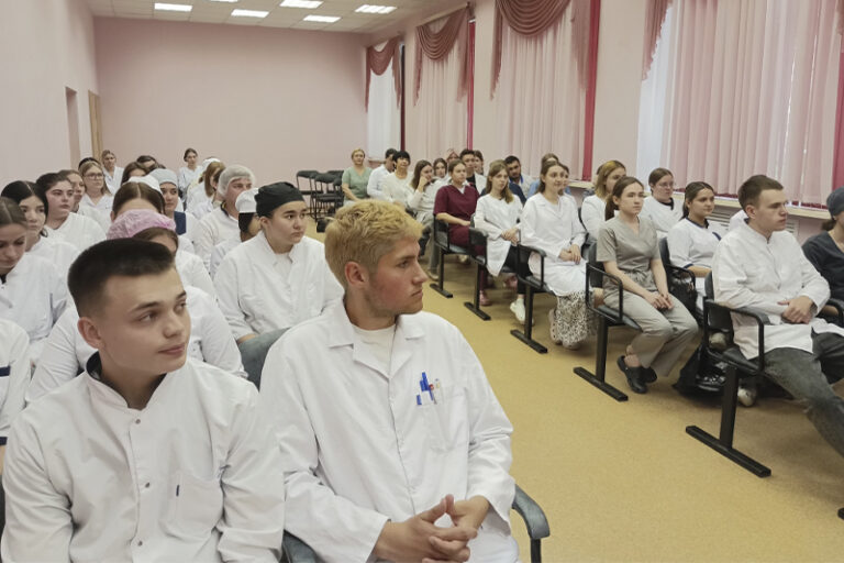 Встреча студентов с администрацией Рузской больницы