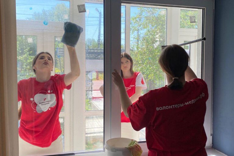 Студенты Дмитровского филиала приняли участие в акции «Добро в село»