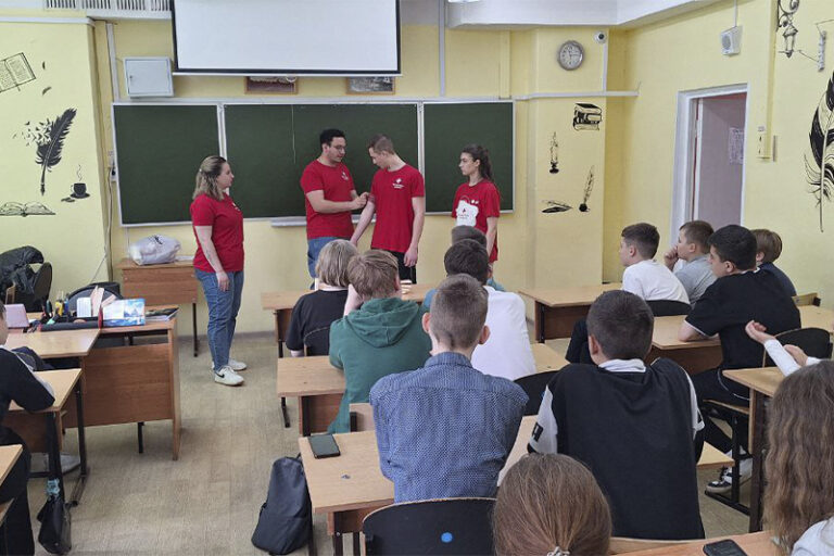 Студенты Сергиево-Посадского филиала провели встречу со школьниками в рамках волонтёрской деятельности