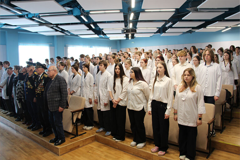 День защитника Отечества в Московском областном медицинском колледже