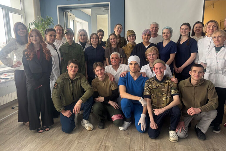 Урок мужества с участником СВО прошел в Дмитровском филиале Московского областного медицинского колледжа