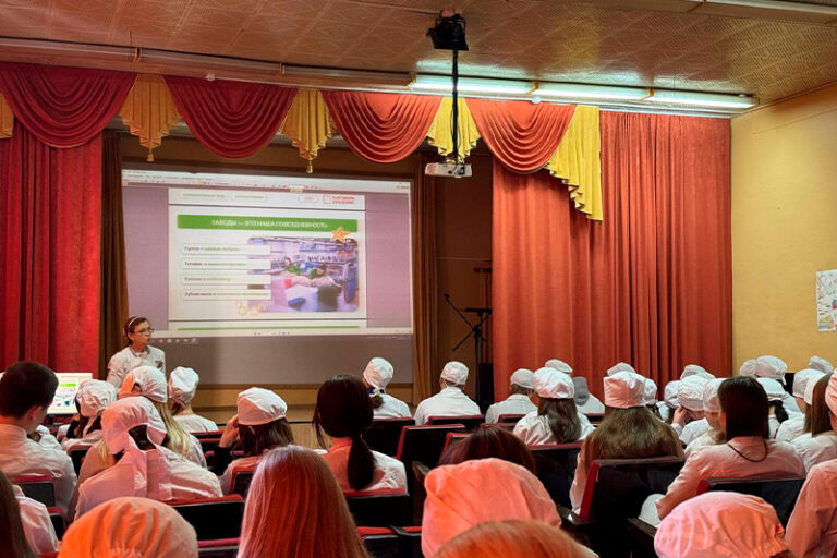 Заводы России — тема занятия «Разговоры о важном»