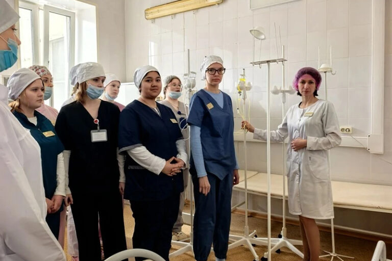 Экскурсия студентов Коломенского филиала в Коломенскую больницу