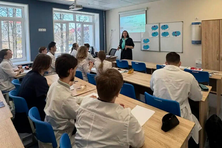 В Дмитровском филиале Московского областного медицинского колледжа прошло занятие, посвящённое Международному Дню борьбы с депрессией