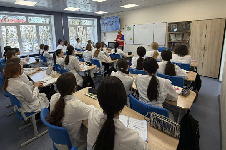 В Дмитровском филиале Московского областного медицинского колледжа прошёл «День донорства»